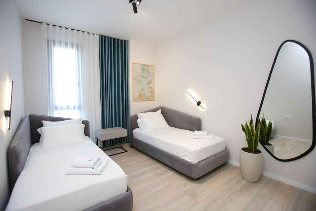Taushani Apartment,