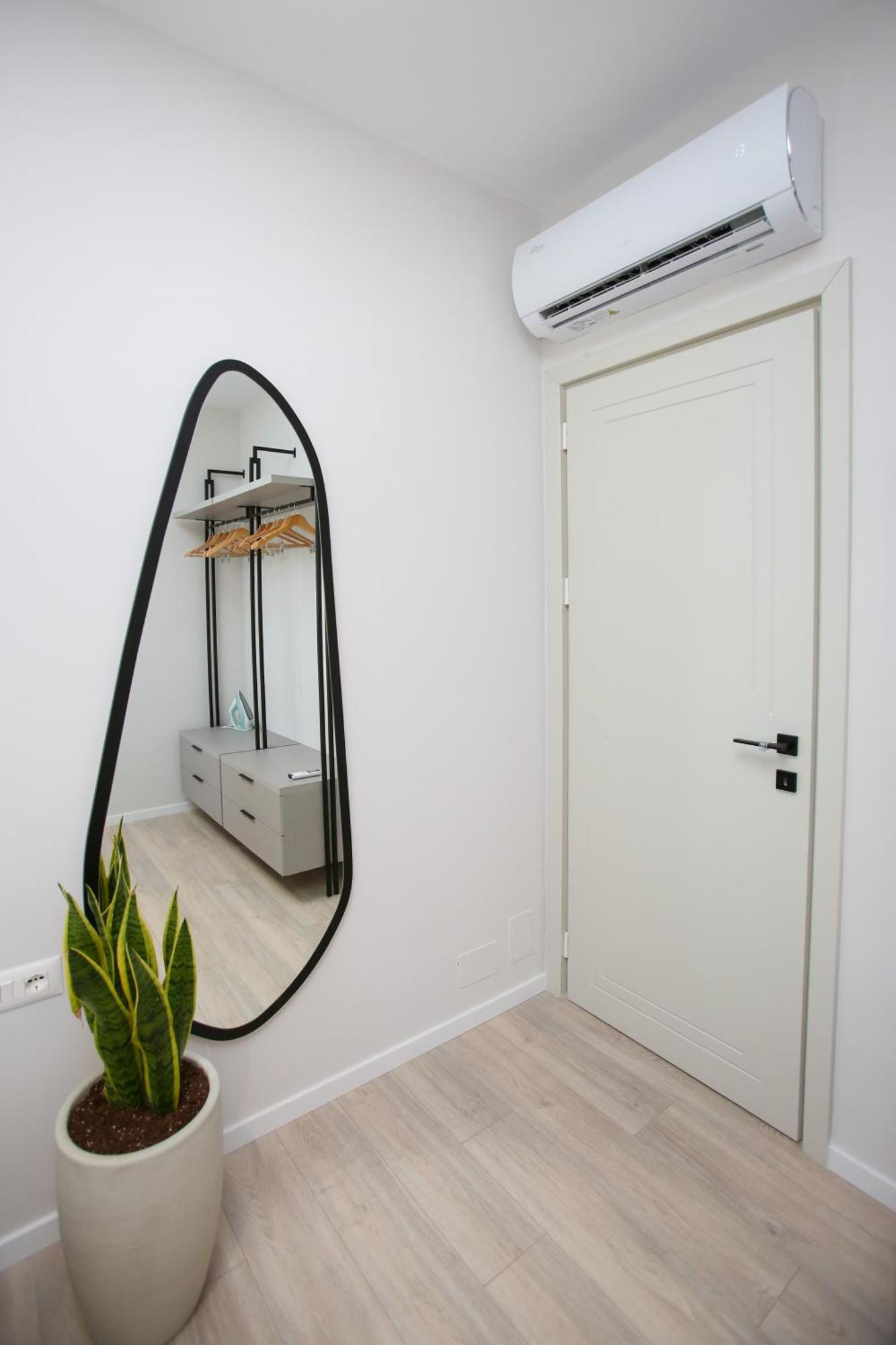 Taushani Apartment, *
