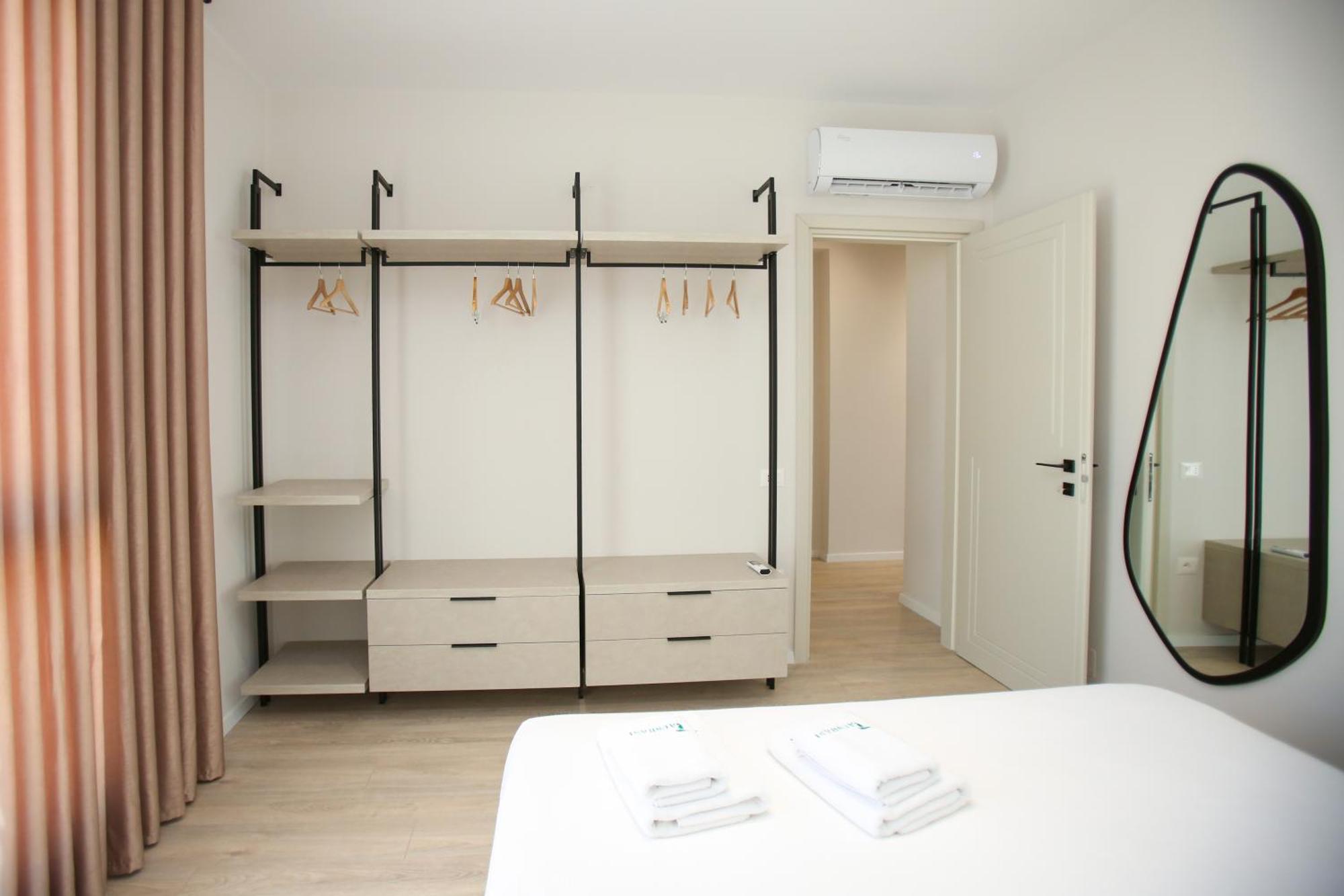 Taushani Apartment, * Vlore