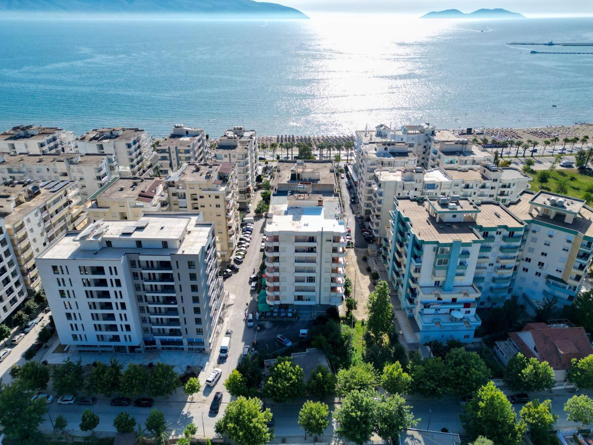Taushani Apartment, *